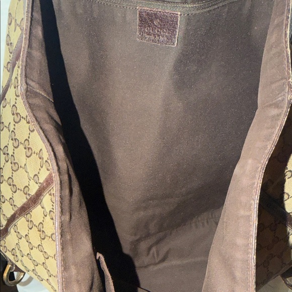 Gucci Tan and Brown Monogram Shoulder Bag - Picture 3 of 7
